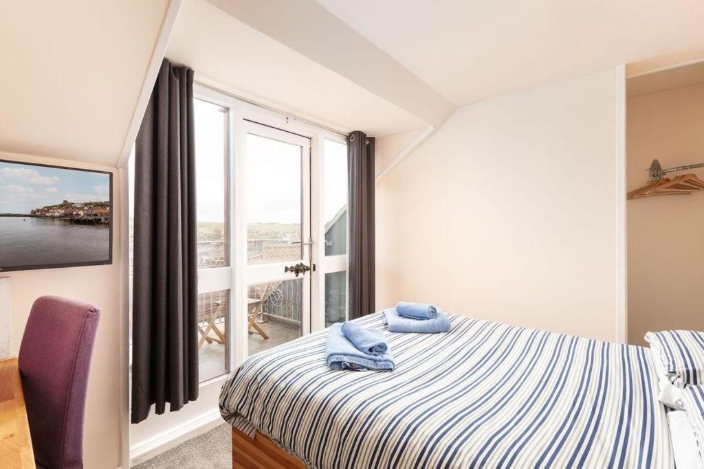 Silver Street Suites Вітбі Екстер'єр фото