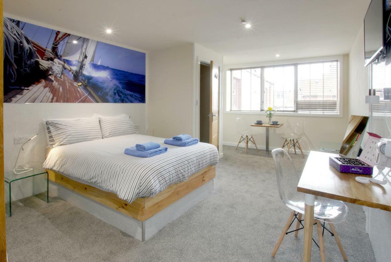 Silver Street Suites Вітбі Екстер'єр фото